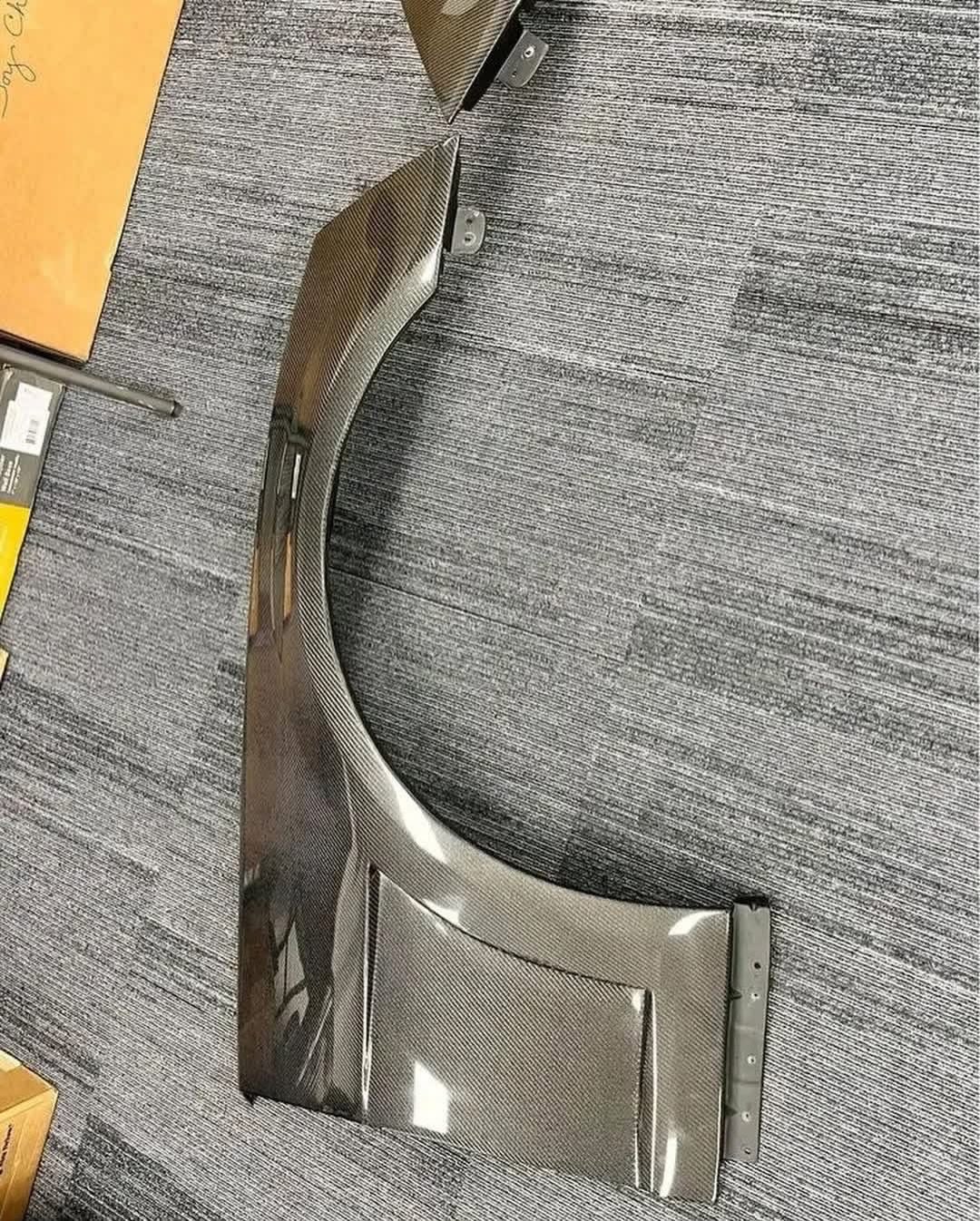 2010–2015 Chevrolet Camaro Anderson Composites Type SS Carbon Fiber Fenders - Image 3